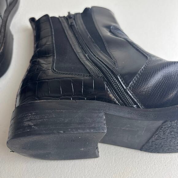 Jeffrey Campbell Edmond Black Lizard Chelsea Boot with Burgundy Accent Size 7.5 - Picture 9 of 13